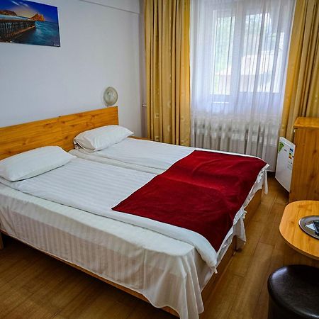 Hotel Horezu Buitenkant foto