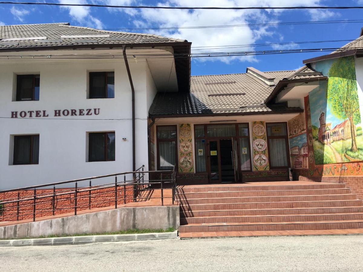 Hotel Horezu Buitenkant foto
