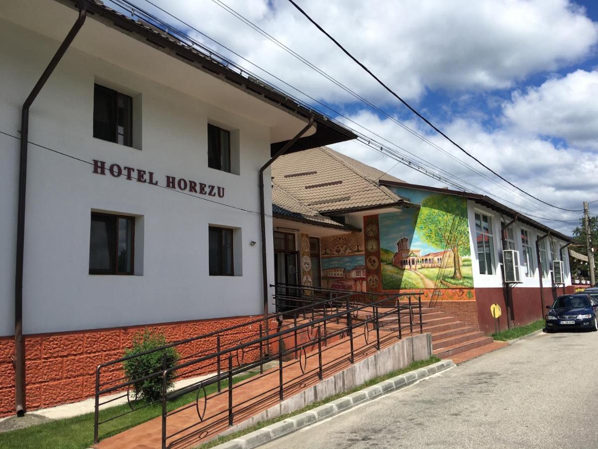 Hotel Horezu Buitenkant foto