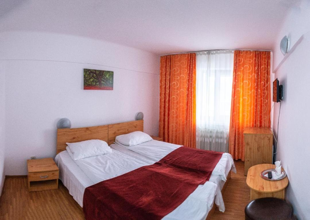 Hotel Horezu Buitenkant foto